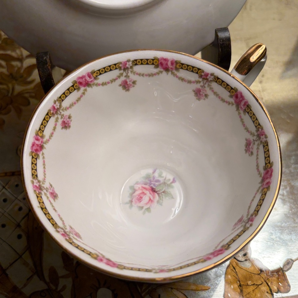 Vintage Staffordshire Rose Pattern Teacup and Saucer - Picture 7 of 9